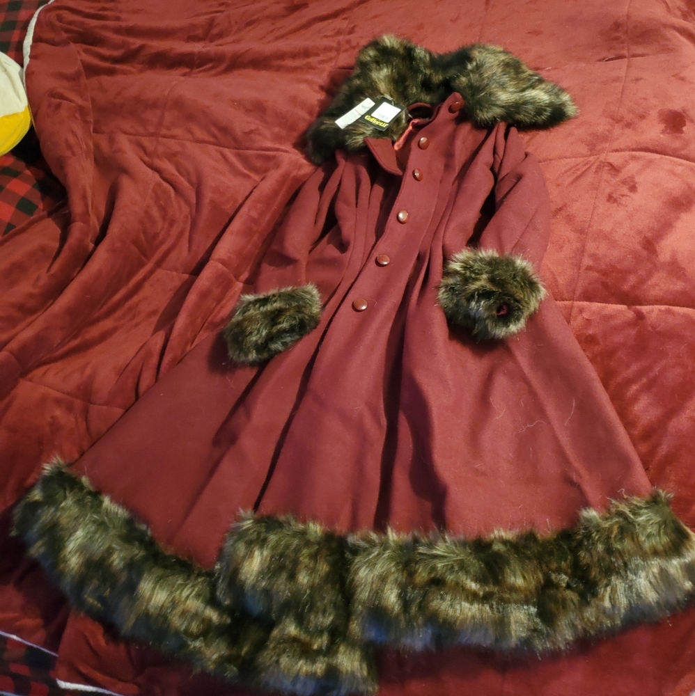 Collectif Mainline Pearl Coat in Wine